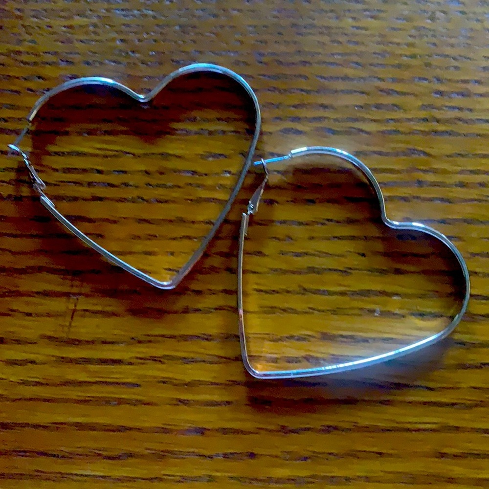 I heart earrings ❤️